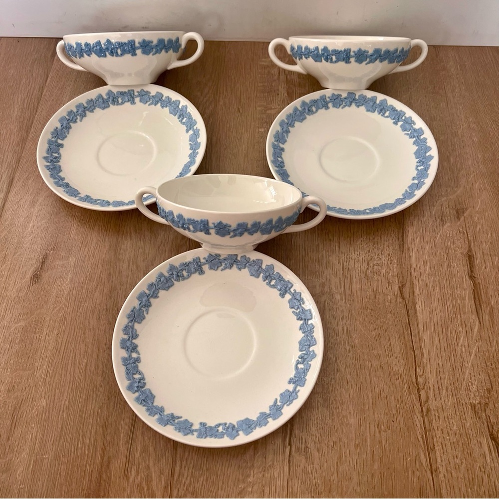 3 Set Wedgwood 3D Lavender Blue Grape On Cream Queensware Soup‎ Bowls & Saucers